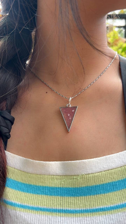 triangle shaped neckchain and earrings