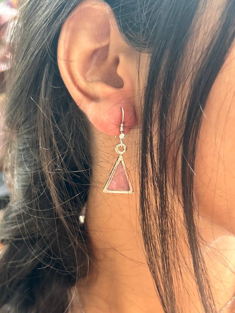 triangle shaped neckchain and earrings